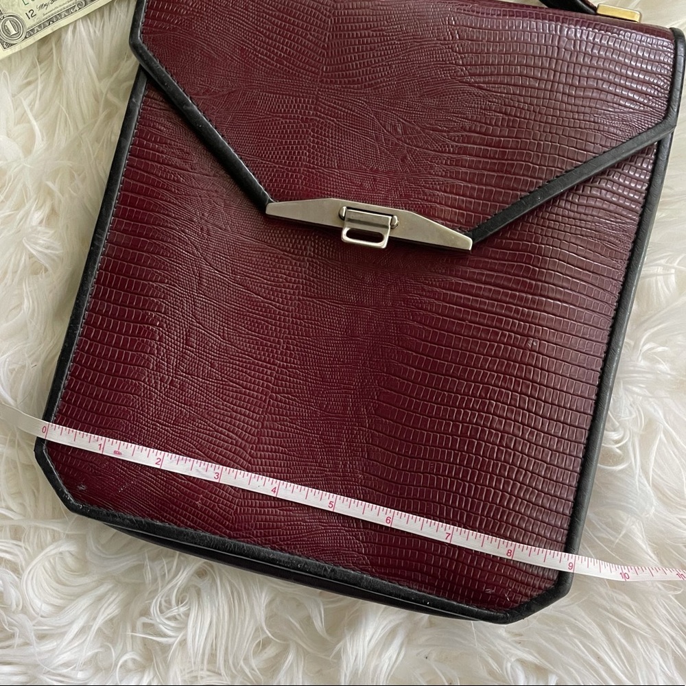 Vintage Real Leather Embossed Messenger Bag Purse - Picture 10 of 11